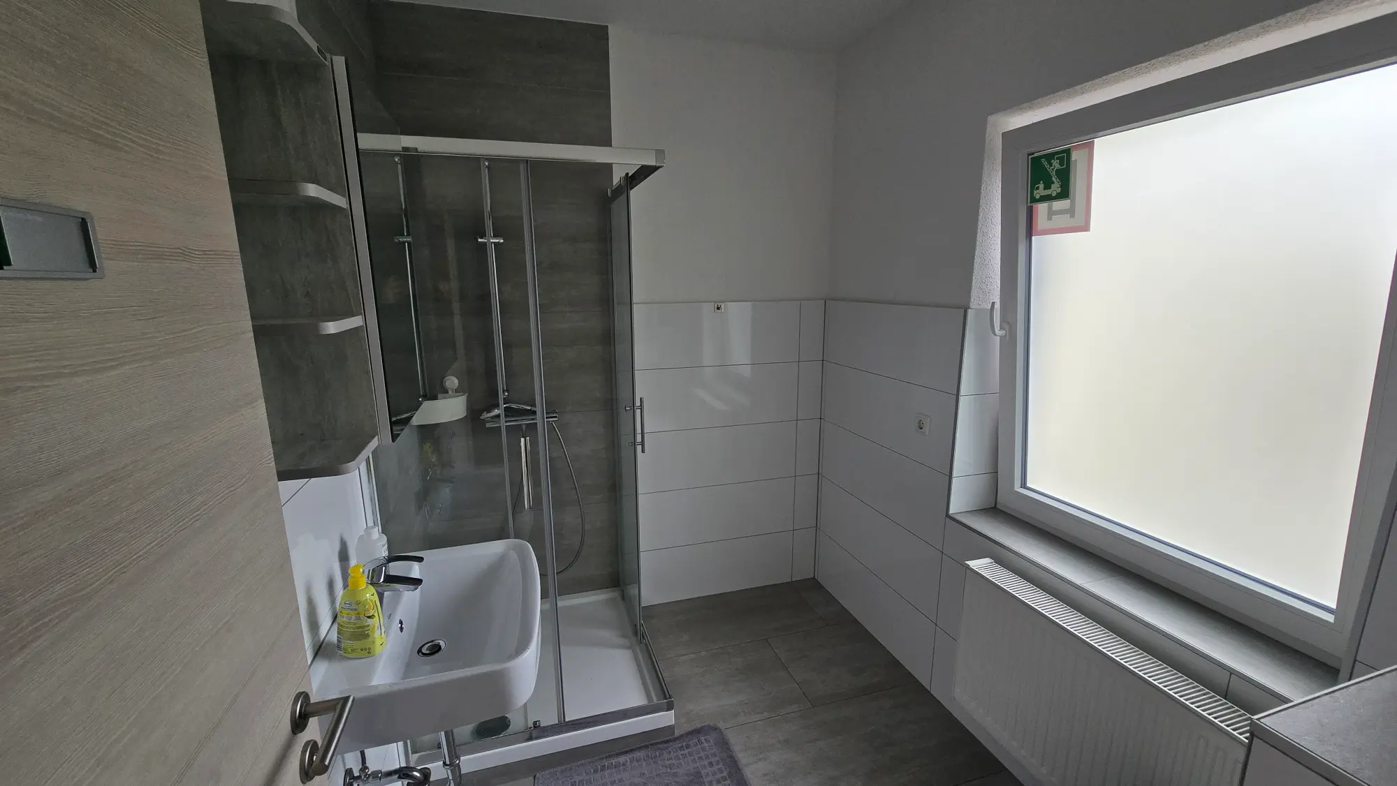 3-Personen-Unterkunft mit Balkon & Smartlock - foto de propiedad 6