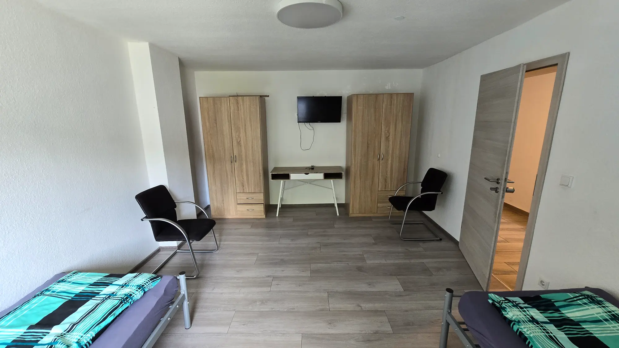 Wohnung für 7 Personen mit 2 Bädern & Balkon - foto de propiedad 2